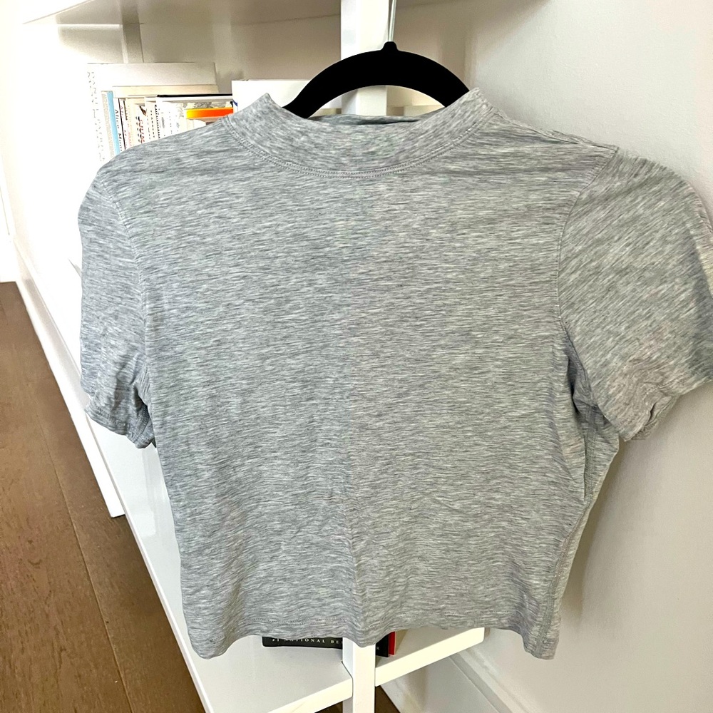 Lululemon Cropped Gray Short Sleeve T-Shirt, 4